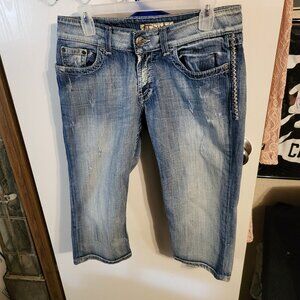 BKE LIGHT WASH SLIGHTLY DISTRESSED EMBROIDERED CAPRI JEANS SZ 30